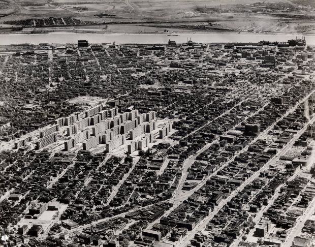 Pruitt-Igoe housing project goes up, 1954
